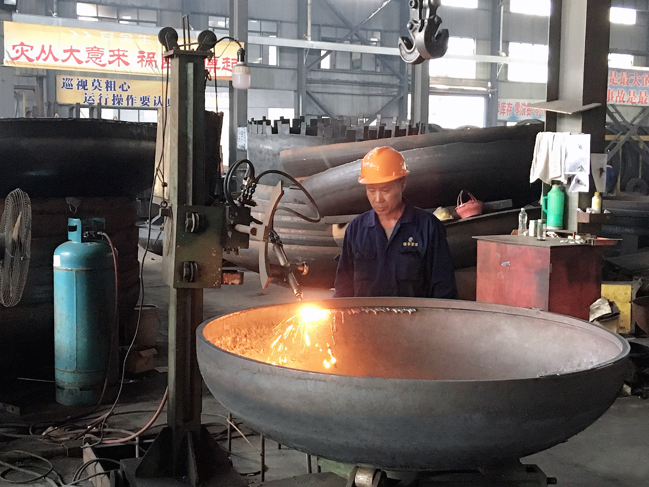 生產(chǎn)設備（封頭）