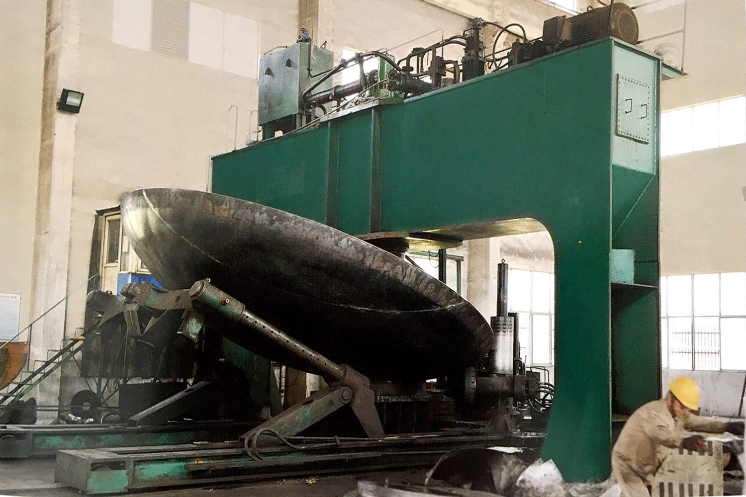 7米壓鼓機（封頭）